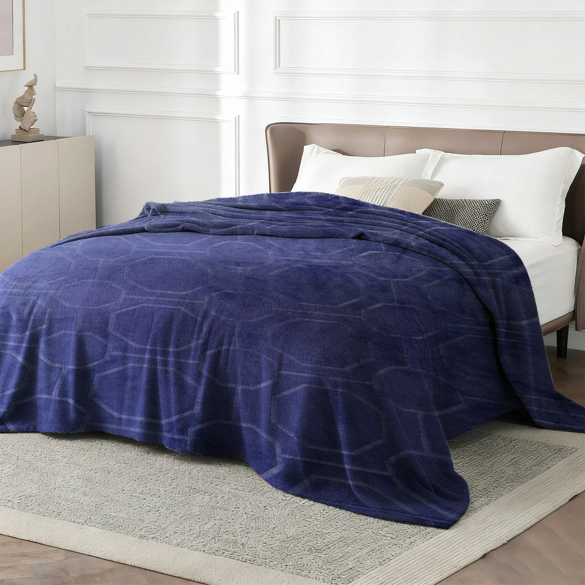 Soft Cozy Faux Fur Rabbit Blanket, Warm Thick for Bed Sofa Office, Elegant Home Decor, Perfect Gift, Durable and Versatile